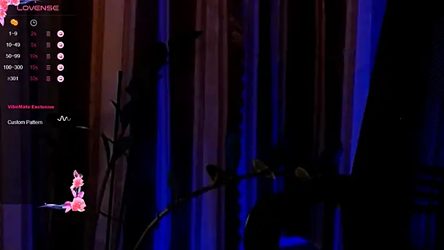 Snapshot of Laura_Bess chatting on September 2025 09:03:02 PM Laura Bess online show from September 2025 09:03:02 PM