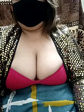 Snapshot of Naughty-Trisha chatting on February 2025 04:07:01 PM Naughty-Trisha online show from February 2025 04:07:01 PM