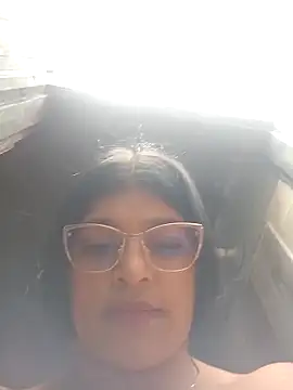 naughty-girl01 online show from February 2025 04:40:02 PM