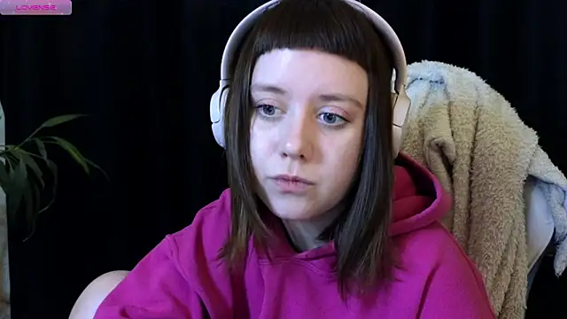 Snapshot of June_shy0 chatting on March 2025 07:26:01 AM June shy0 online show from March 2025 07:26:01 AM