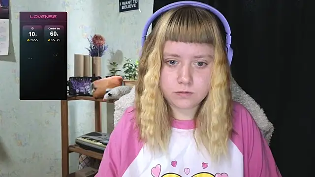 Snapshot of June_shy0 chatting on October 2025 07:37:02 AM June shy0 online show from October 2025 07:37:02 AM