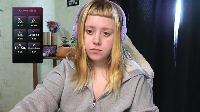 Snapshot of June_shy0 chatting on October 2025 07:07:02 AM June shy0 online show from October 2025 07:07:02 AM