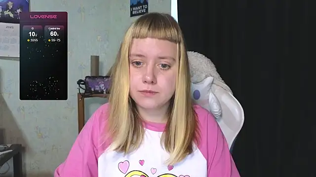 Snapshot of June_shy0 chatting on October 2025 06:54:01 AM June shy0 online show from October 2025 06:54:01 AM