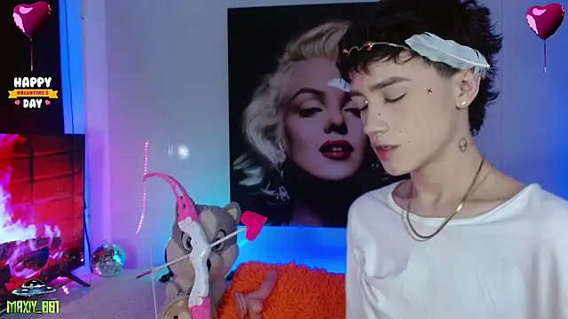 Snapshot of maxiy_001 chatting on February 2025 03:58:02 AM maxiy 001 online show from February 2025 03:58:02 AM