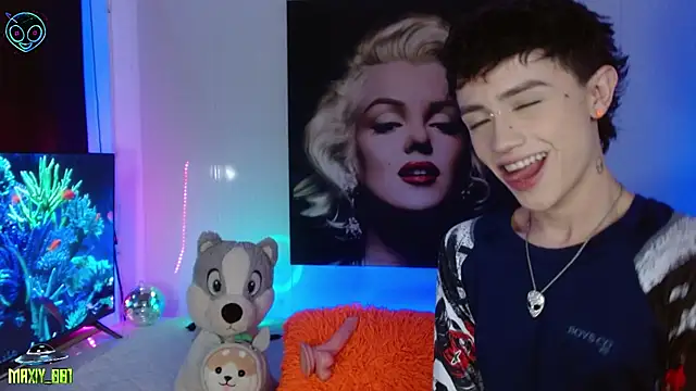 Snapshot of maxiy_001 chatting on February 2025 03:51:02 PM maxiy 001 online show from February 2025 03:51:02 PM