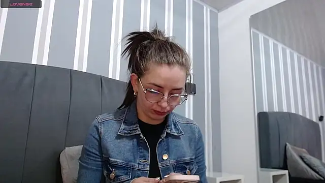  isaabellaa online show from February 2025 11:55:01 AM