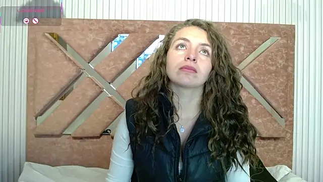  isaabellaa online show from April 2026 12:32:02 PM