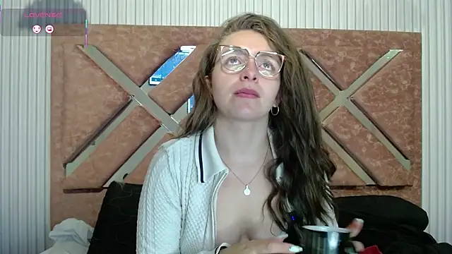  isaabellaa online show from May 2026 01:06:01 PM