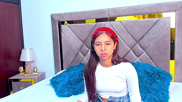 Criss Ariana online show from March 2025 06:29:01 PM