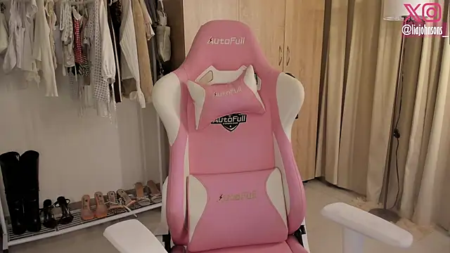 Snapshot of Sweetnaughtygirl_ chatting on October 2025 02:45:02 AM Sweetnaughtygirl online show from October 2025 02:45:02 AM