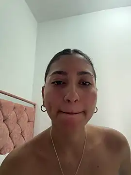 Sweetnaughtygirl  online show from July 2026 03:32:01 PM