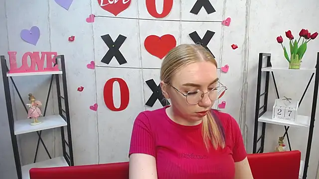 BeatriceFly online show from January 2025 12:37:01 PM