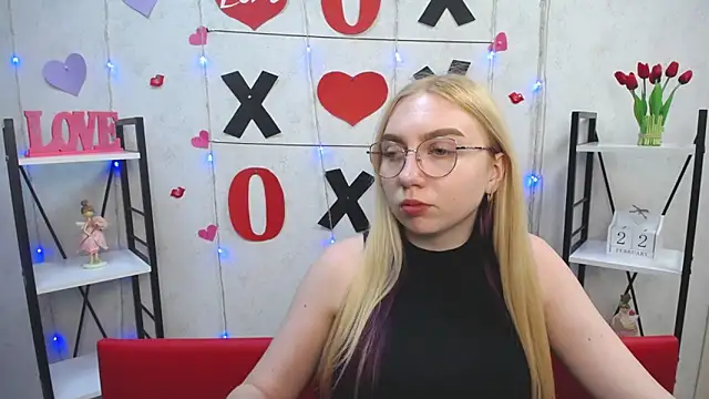 BeatriceFly online show from February 2025 04:09:02 PM