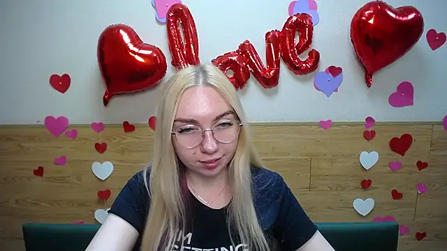 BeatriceFly online show from March 2025 09:12:01 AM