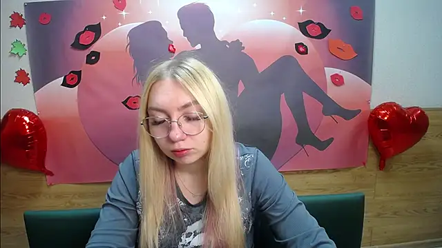 BeatriceFly online show from October 2025 12:06:01 PM