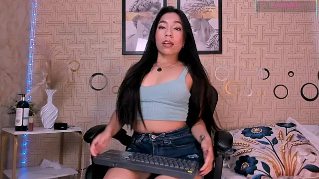Snapshot of Mia_Gothzx chatting on July 2026 06:43:02 PM Mia Gothzx online show from July 2026 06:43:02 PM