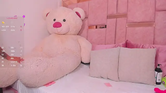 emily daarell online show from March 2026 08:42:01 PM