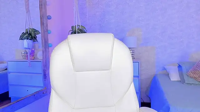 Snapshot of DahianaWalcott chatting on February 2025 02:01:01 AM DahianaWalcott online show from February 2025 02:01:01 AM