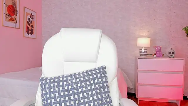 Snapshot of DahianaWalcott chatting on March 2025 07:25:01 PM DahianaWalcott online show from March 2025 07:25:01 PM