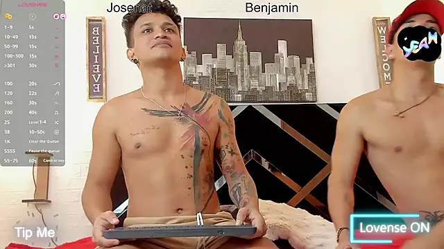 Snapshot of toyboys1 chatting on February 2026 04:30:02 AM toyboys1 online show from February 2026 04:30:02 AM