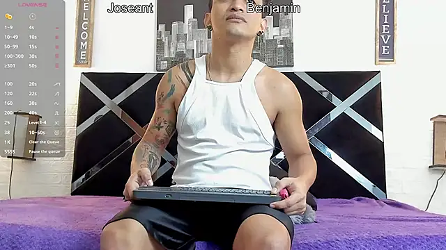 Snapshot of toyboys1 chatting on February 2026 03:40:02 AM toyboys1 online show from February 2026 03:40:02 AM