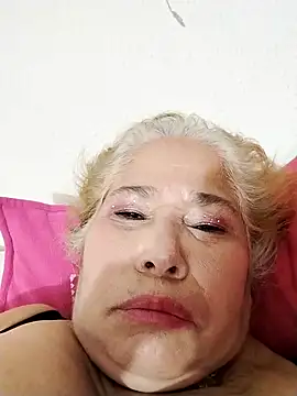 girl amada online show from September 2025 01:11:01 AM