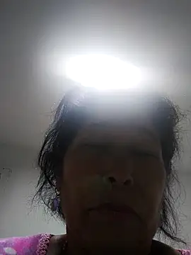 girl amada online show from May 2026 01:52:01 PM