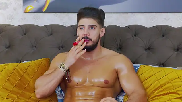 DustinKeent online show from February 2025 05:01:01 AM