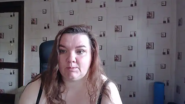 Snapshot of TasyaBigTTs chatting on May 2026 02:28:02 AM TasyaBigTTs online show from May 2026 02:28:02 AM