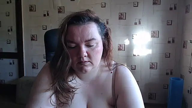 Snapshot of TasyaBigTTs chatting on June 2026 03:36:01 AM TasyaBigTTs online show from June 2026 03:36:01 AM
