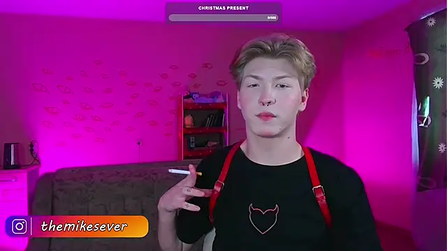 Snapshot of TheMikeSever chatting on December 2024 06:14:01 AM TheMikeSever online show from December 2024 06:14:01 AM