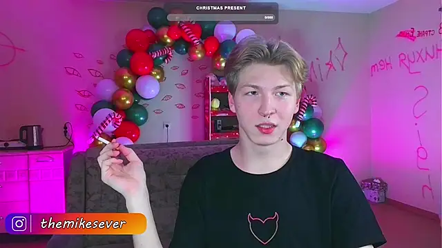 Snapshot of TheMikeSever chatting on December 2024 06:12:01 PM TheMikeSever online show from December 2024 06:12:01 PM