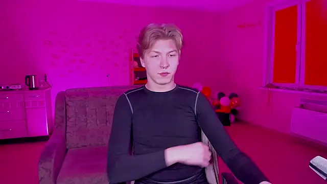 Snapshot of TheMikeSever chatting on February 2025 04:52:01 PM TheMikeSever online show from February 2025 04:52:01 PM