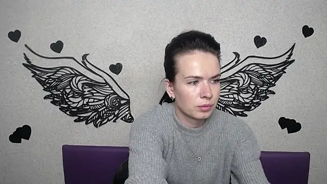 JasmineKouch online show from September 2025 05:27:02 PM