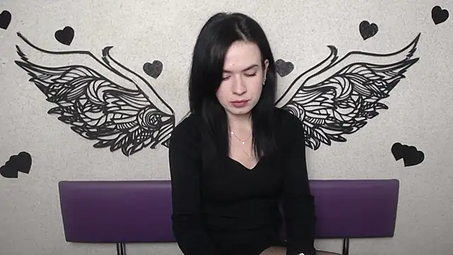 JasmineKouch online show from October 2025 05:22:02 PM