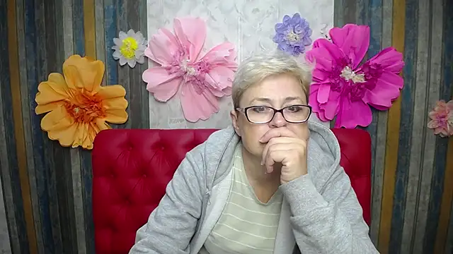 EmiliaGree online show from December 2025 06:15:01 PM