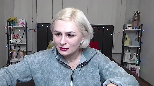 OliviaHorst online show from January 2025 12:06:02 PM