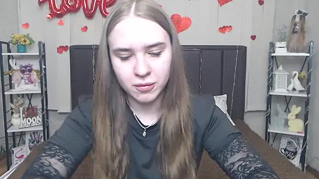 LauraHlot online show from May 2026 05:34:02 PM