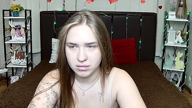 LauraHlot online show from July 2026 06:22:02 AM