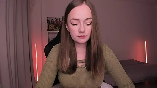 WalkingGirl online show from February 2025 05:58:01 PM