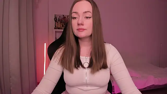 WalkingGirl online show from February 2025 06:46:01 PM