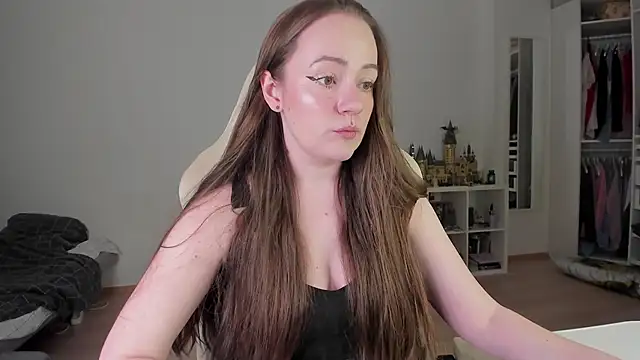 Snapshot of WalkingGirl chatting on May 2026 08:03:02 PM WalkingGirl online show from May 2026 08:03:02 PM