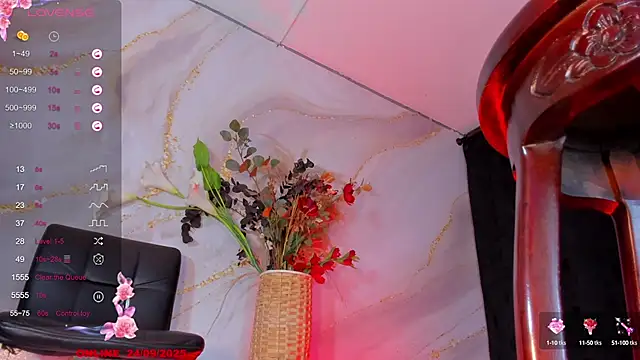 Karla-Ebony online show from September 2025 01:25:02 PM