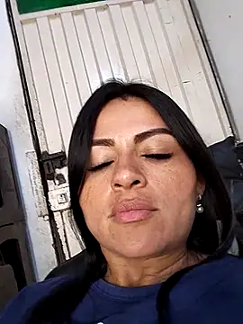 Linda Lars online show from October 2025 03:12:02 AM