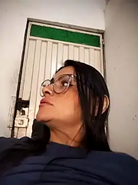 Linda Lars online show from November 2025 03:05:02 AM