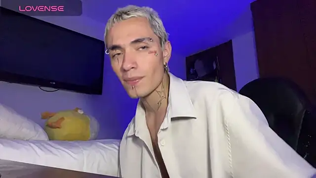 jackfrost 18 online show from July 2026 03:43:01 AM