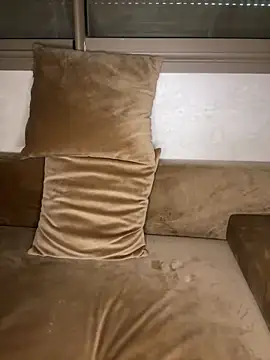 RachaCharmouta online show from January 2025 01:22:01 PM