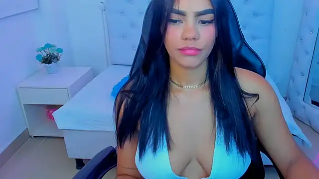 Snapshot of silvana__miller chatting on March 2025 07:09:01 PM silvana miller online show from March 2025 07:09:01 PM