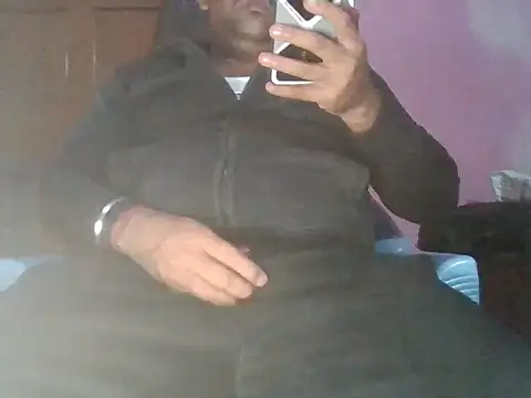 boyplay1000 online show from December 2025 04:33:01 PM