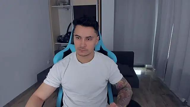 MatMalonne online show from December 2024 07:04:02 AM